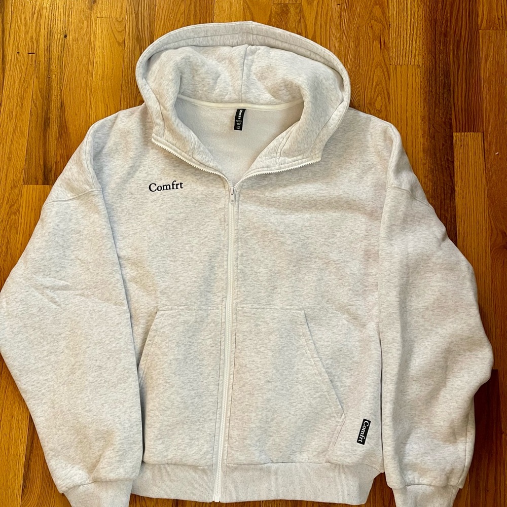 Comfrt Cloud Women's Gray Zip-Up Hoodie - Picture 4 of 8